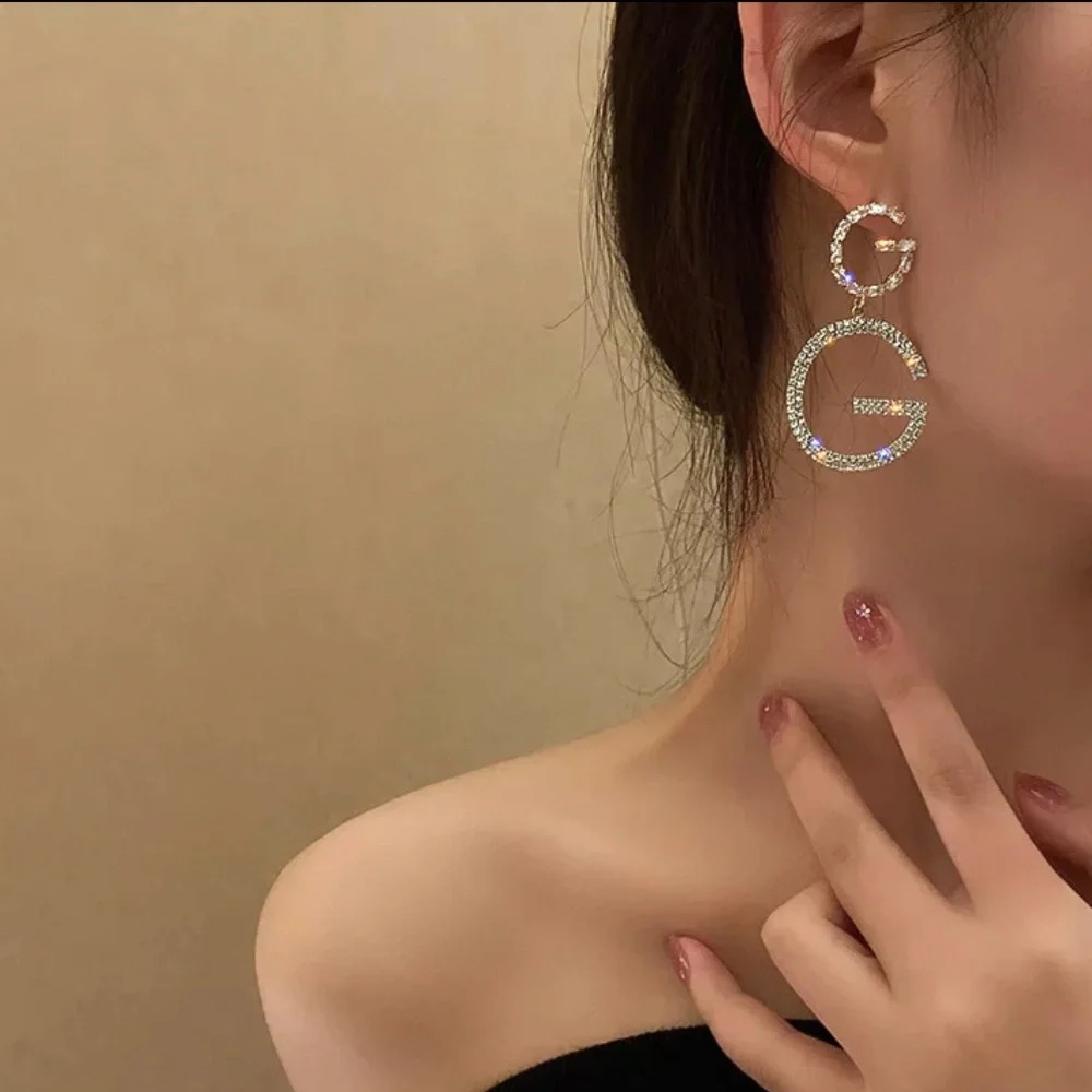 NEW Fashion earrings in your choice of silver or gold tone. - Picture 2 of 6